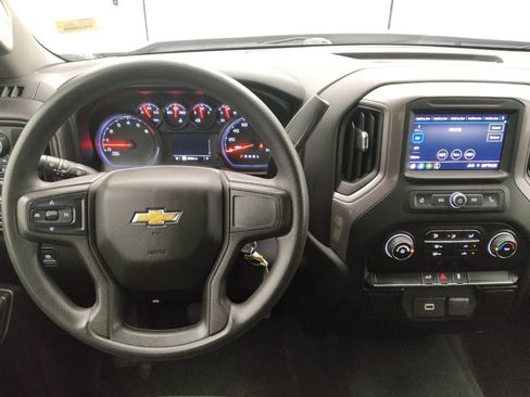 Used 2020 Chevrolet Silverado 1500 Custom w/ Custom Value Package AWD/4WD image 22