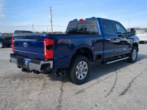 Used 2026 Ford F250 Lariat w/ Lariat Premium Package AWD/4WD image 3