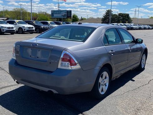 Used 2007 Ford Fusion SE FWD image 2