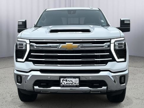 Used 2024 Chevrolet Silverado 3500 LTZ AWD/4WD image 8