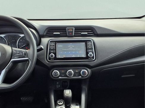 Certified 2020 Nissan Versa S image 14