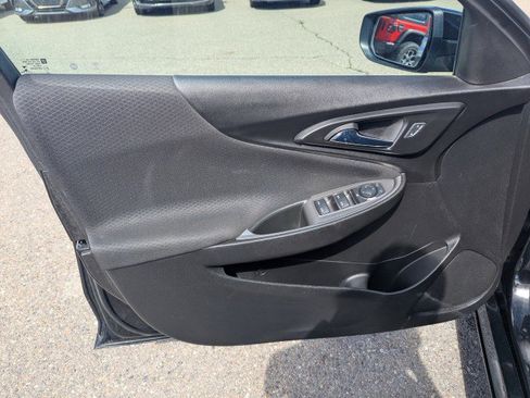Used 2023 Chevrolet Malibu LT FWD image 9