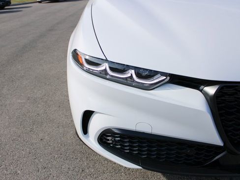 Used 2025 Alfa Romeo Tonale w/ Premium Package image 42