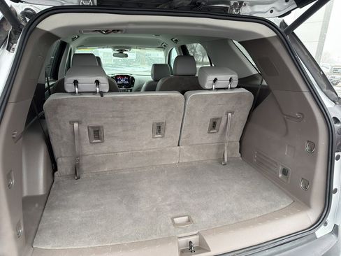 Used 2020 Chevrolet Traverse LT w/ LPO, Floor Liner Package image 19
