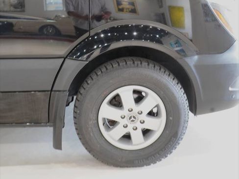 Used 2018 Mercedes-Benz Sprinter 2500 image 6