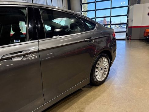 Used 2016 Ford Fusion SE image 60