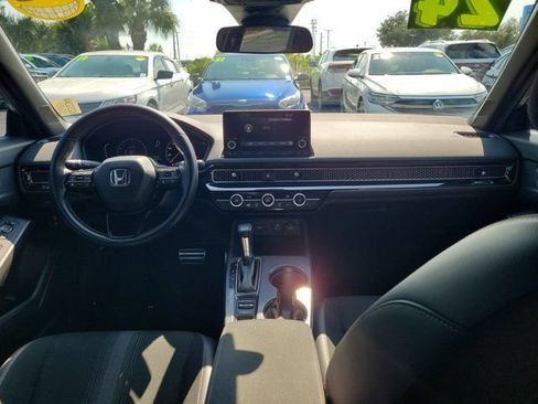 Used 2024 Honda Civic Sport image 2
