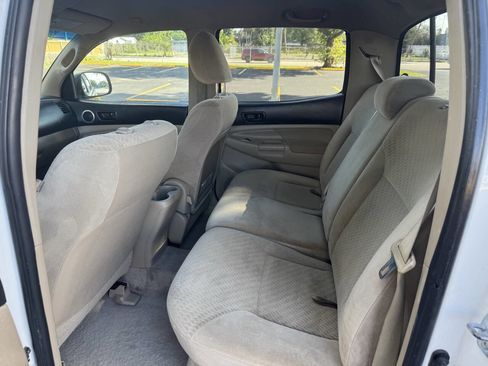 Used 2011 Toyota Tacoma PreRunner image 7