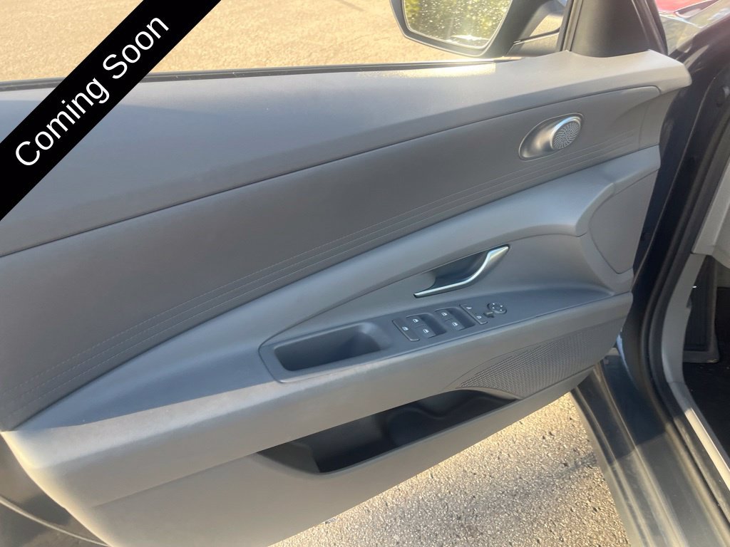 Used 2023 Hyundai Elantra SEL FWD image 9