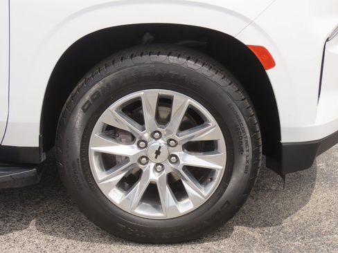 Used 2023 Chevrolet Tahoe Premier RWD image 9