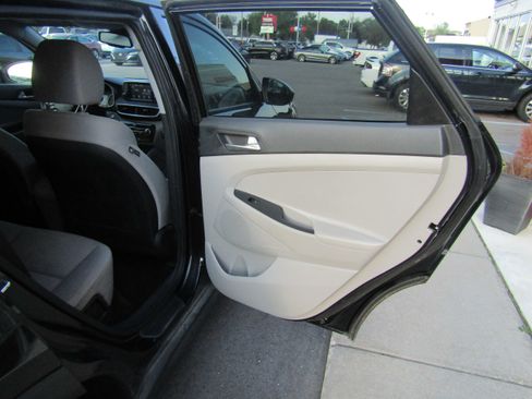 Used 2021 Hyundai Tucson Value FWD image 12