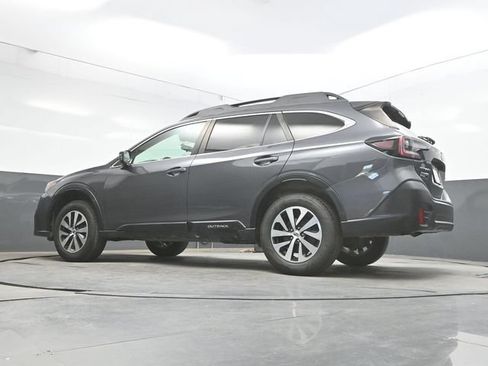 Used 2021 Subaru Outback Premium AWD/4WD image 32