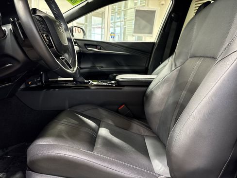 Used 2025 Toyota Camry XSE image 11