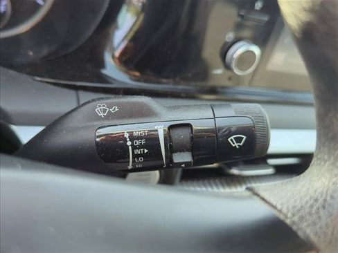 Used 2022 Kia K5 LXS FWD image 16