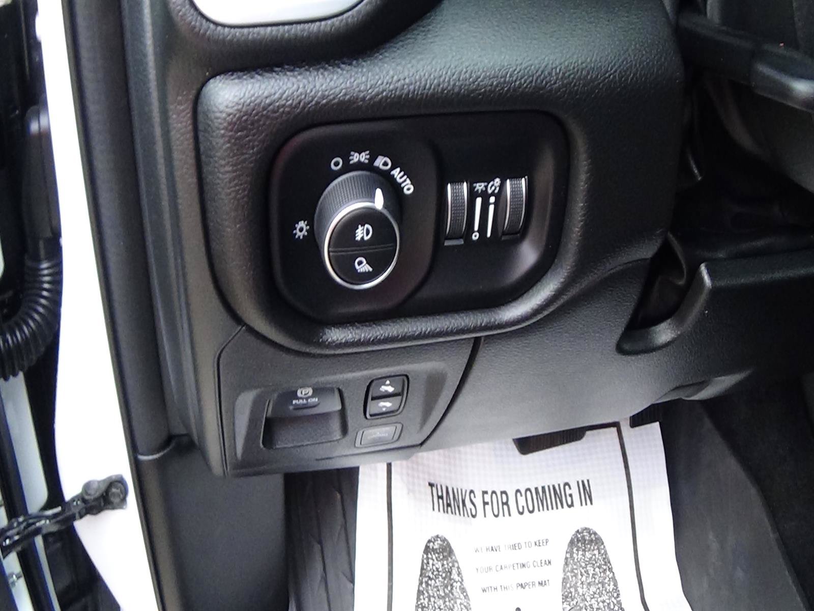 Used 2025 RAM 1500 Big Horn AWD/4WD image 23