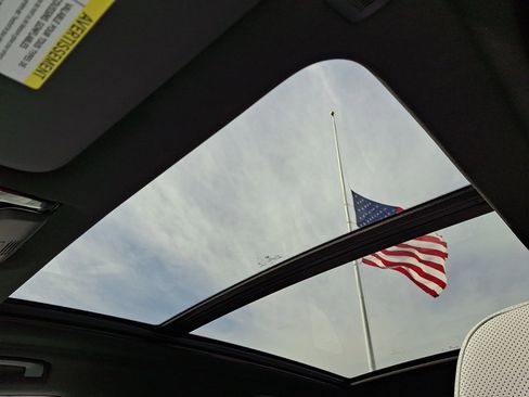 New 2026 BMW X5 xDrive50e image 10