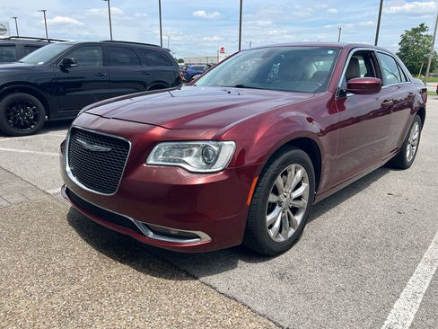 Used 2015 Chrysler 300 Limited w/ Driver Convenience Group AWD/4WD image 2