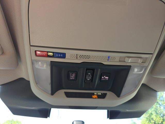 Used 2023 Subaru Forester Premium AWD/4WD image 9
