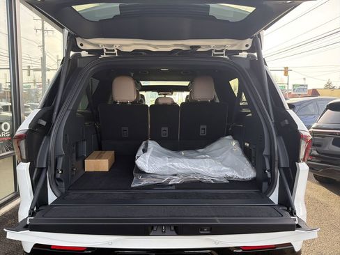 New 2025 Lincoln Navigator L Black Label image 12