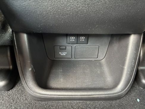 Used 2019 Toyota Highlander Limited AWD/4WD image 43