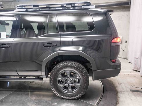 Used 2024 Lexus GX 550 AWD/4WD image 8