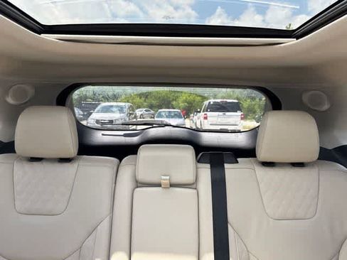 Used 2024 Ford Edge Titanium w/ Titanium Elite Package AWD/4WD image 23