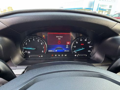 Used 2020 Ford Explorer XLT w/ Comfort Package image 21