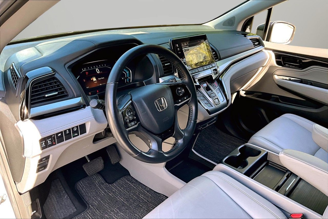 Used 2024 Honda Odyssey Touring image 19