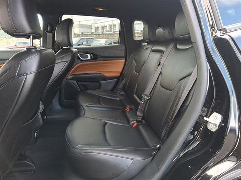 Used 2024 Jeep Compass Limited image 10