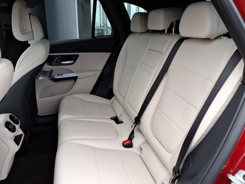 Used 2026 Mercedes-Benz GLC 300 4MATIC image 26