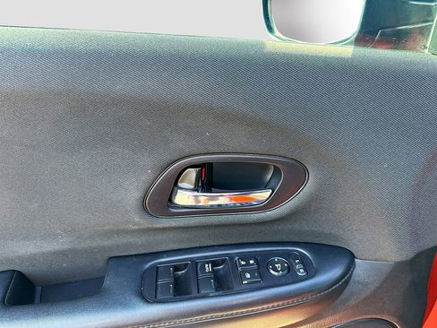 Used 2020 Honda HR-V Sport image 9