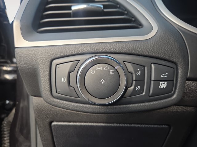 Used 2020 Ford Edge SEL w/ Convenience Package FWD image 18