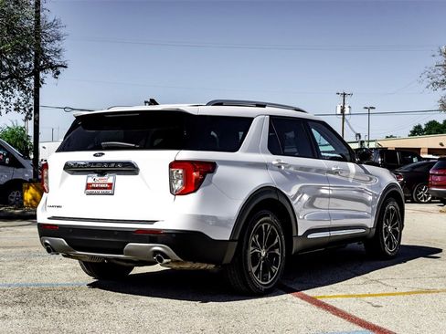 Used 2024 Ford Explorer Limited image 5