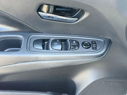 Used 2020 Nissan Versa SV image 19