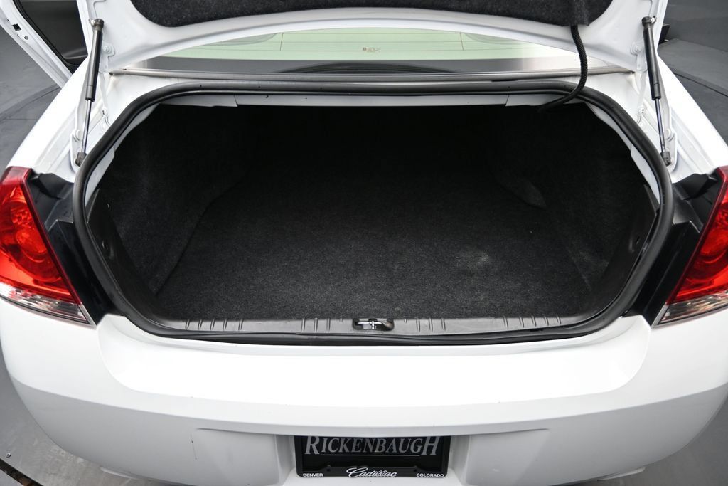 Used 2014 Chevrolet Impala LTZ FWD image 16