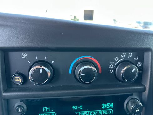 Used 2025 GMC Savana 2500 w/ Driver Convenience Package RWD image 26