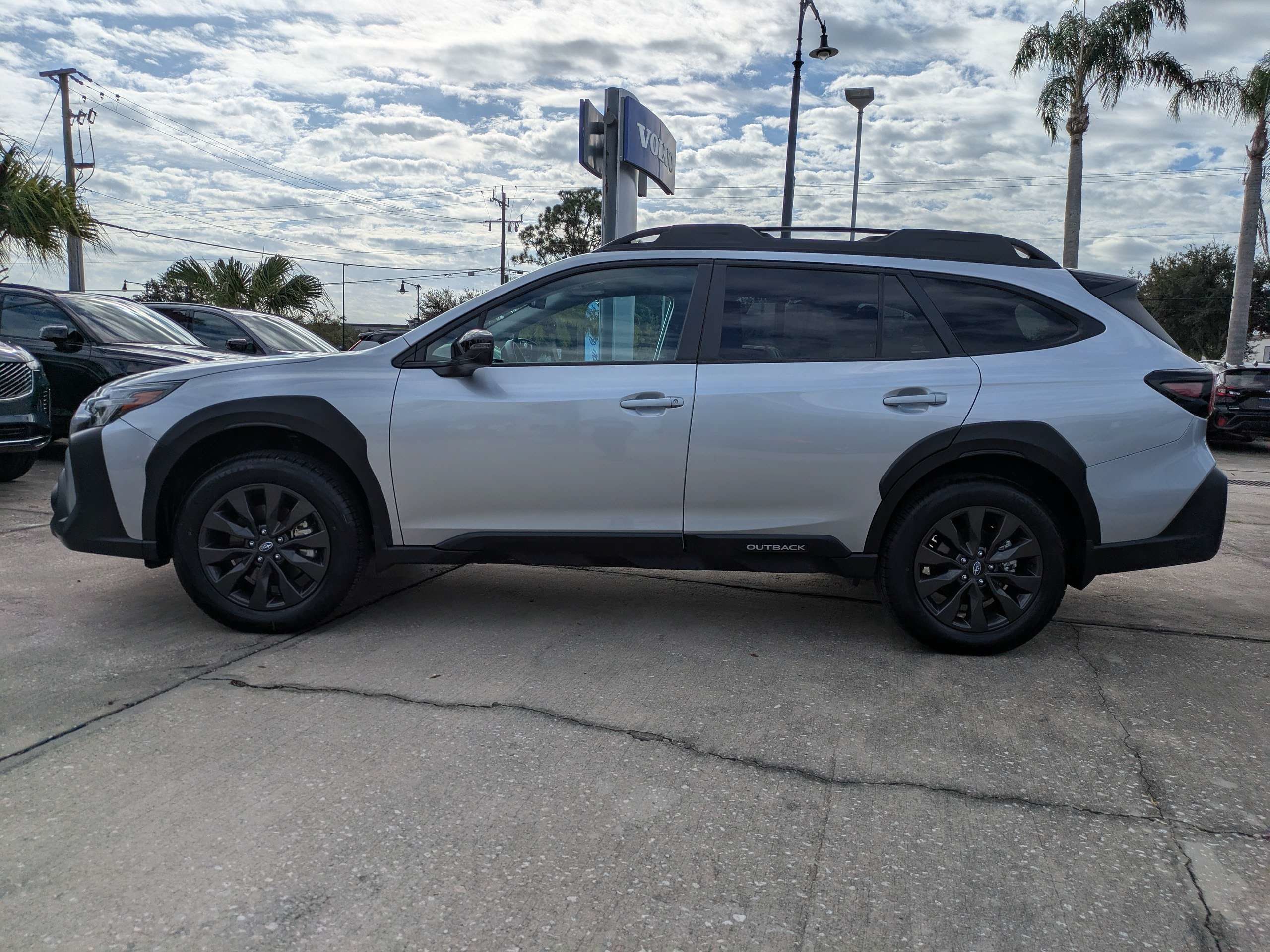 Used 2025 Subaru Outback Onyx Edition w/ Popular Package #2 AWD/4WD image 7
