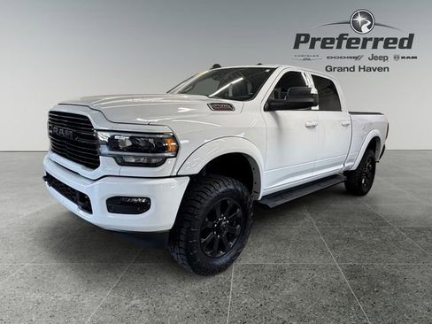 Used 2022 RAM 2500 Laramie w/ Night Edition AWD/4WD image 10