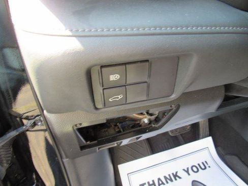 Used 2021 Toyota Highlander XSE AWD/4WD image 25