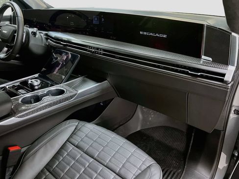 Used 2026 Cadillac Escalade V AWD/4WD image 33
