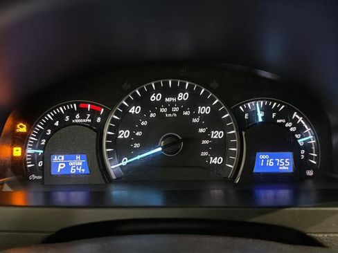 Used 2014 Toyota Camry LE image 26