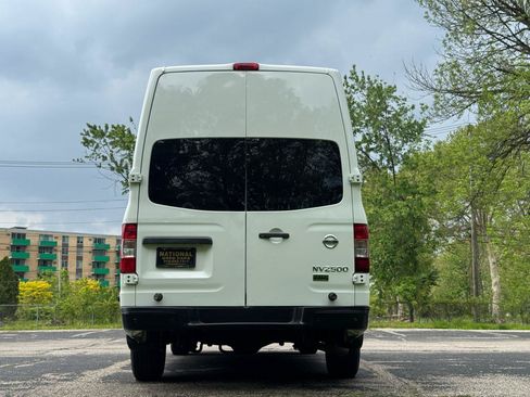 Used 2014 Nissan NV 2500 SV w/ Side & Curtain Airbag Package RWD image 14