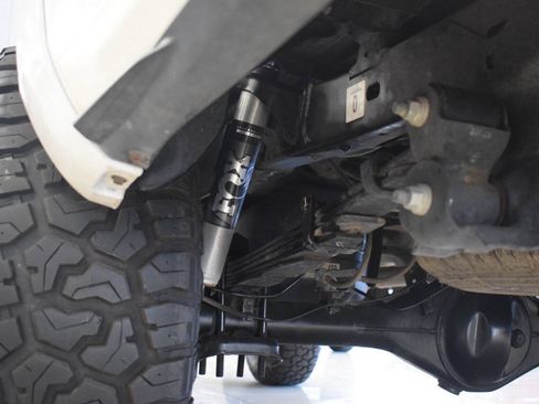 Used 2017 Toyota Tacoma SR5 RWD image 31