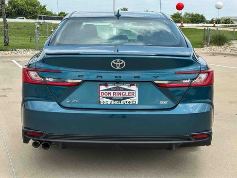 Certified 2025 Toyota Camry SE FWD image 4