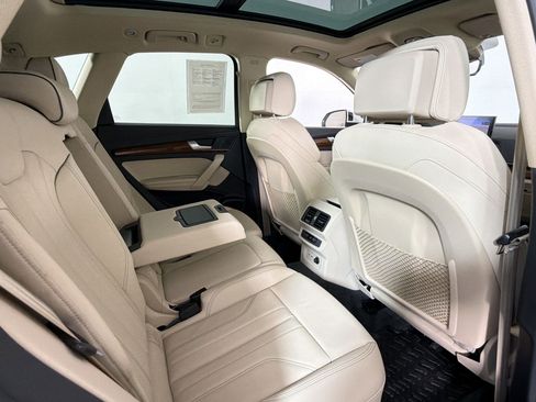 Used 2024 Audi Q5 e Premium Plus image 30