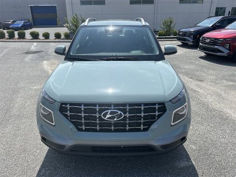 New 2025 Hyundai Venue Limited image 9