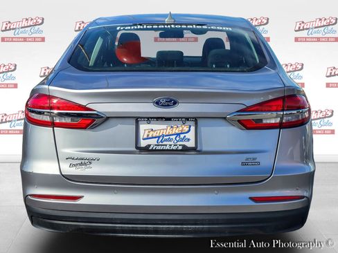 Used 2020 Ford Fusion SE image 5