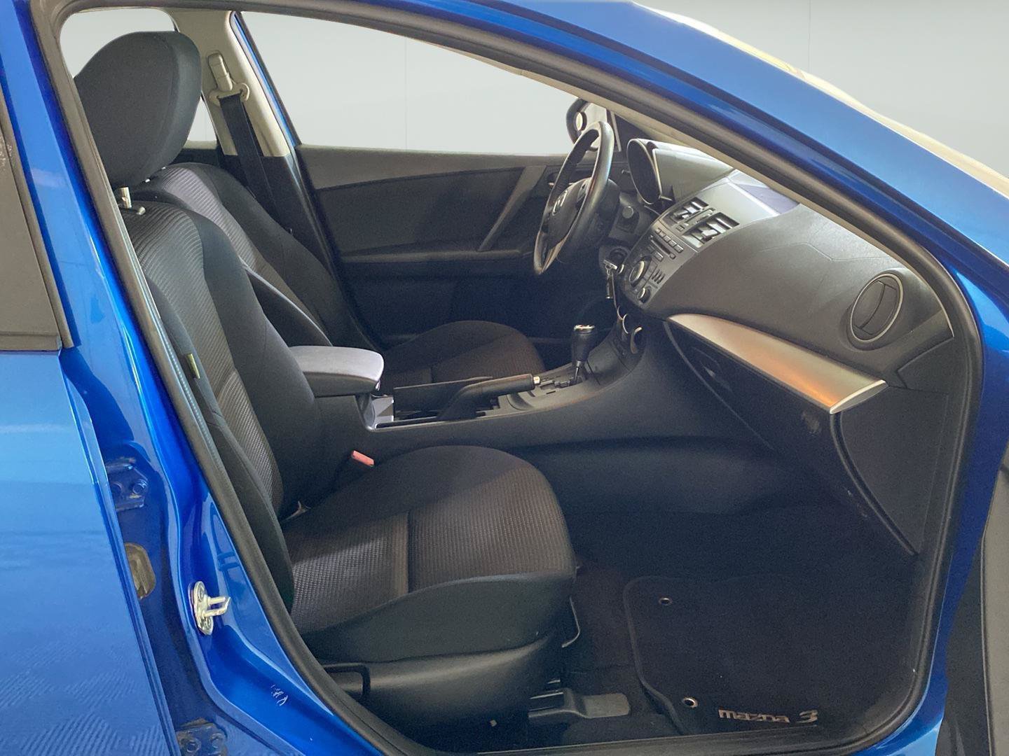 Used 2012 MAZDA MAZDA3 i Touring FWD image 14