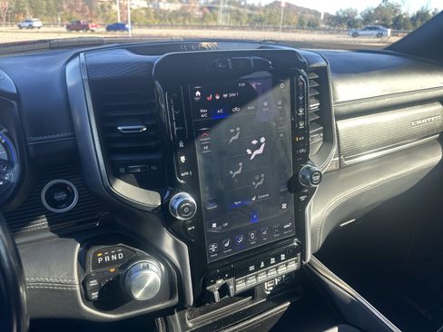 Used 2021 RAM 2500 Limited image 32