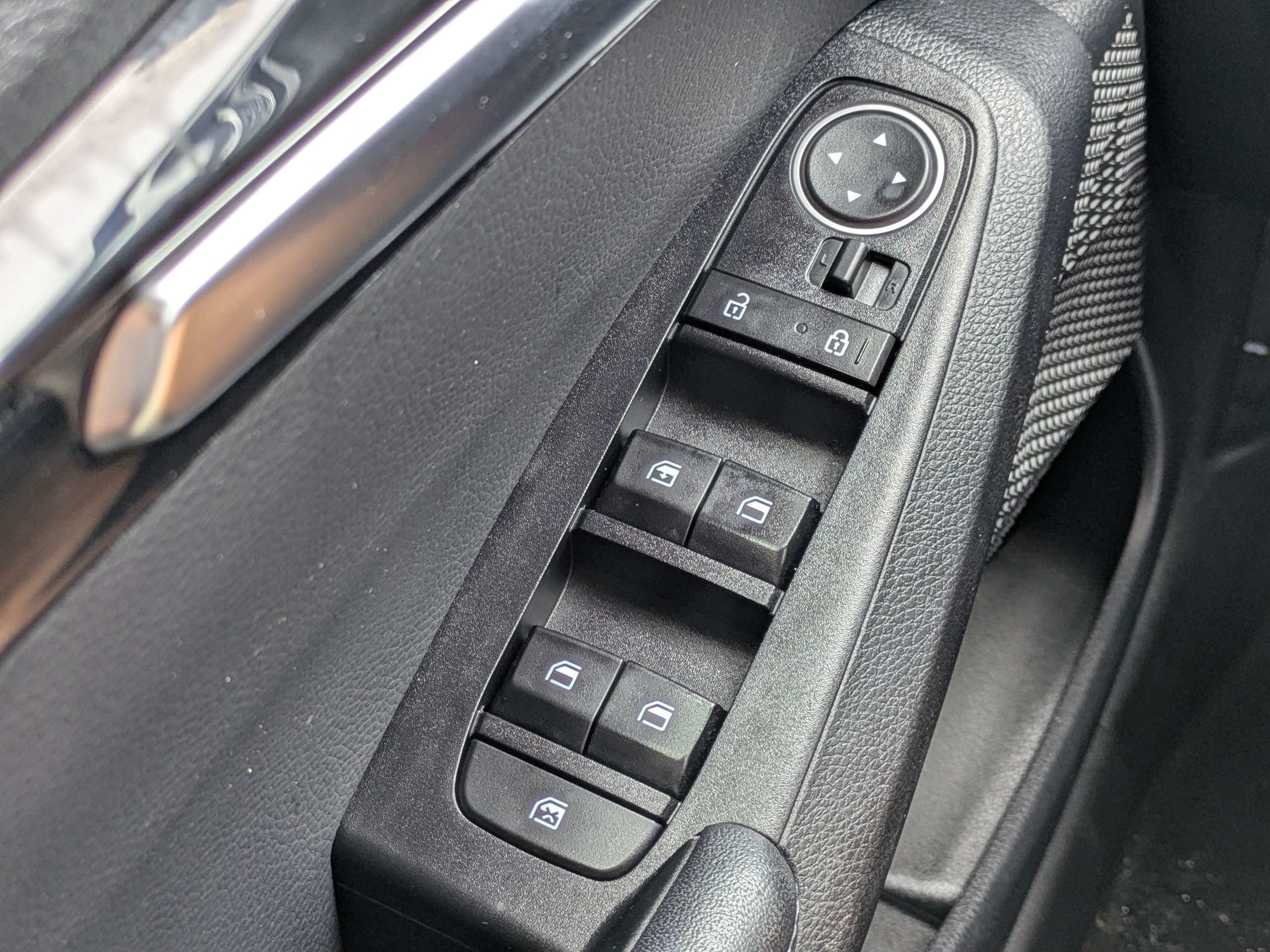 Certified 2023 Kia Seltos S w/ Navigation Package AWD/4WD image 19